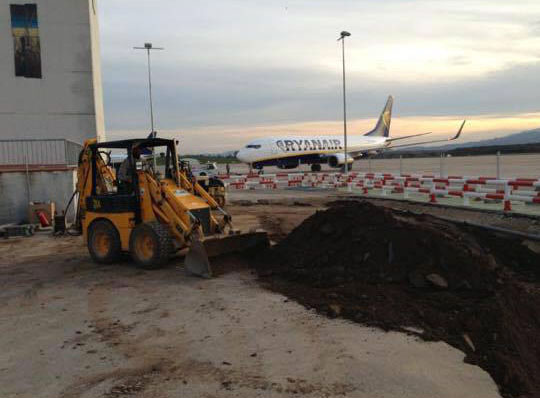 miniretro JCB 1CX aeropuerto Girona