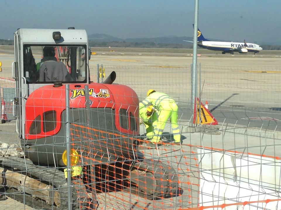 Obra Neuson 50z3 aeropuerto Girona