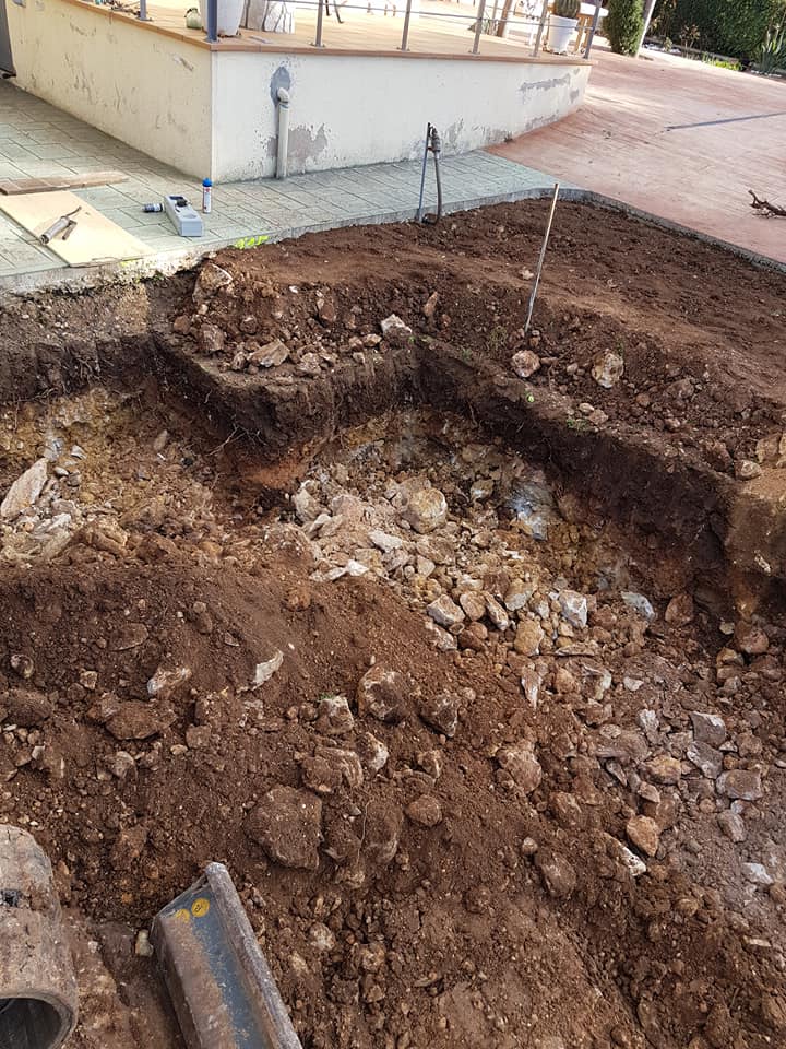 piscina en la gornal