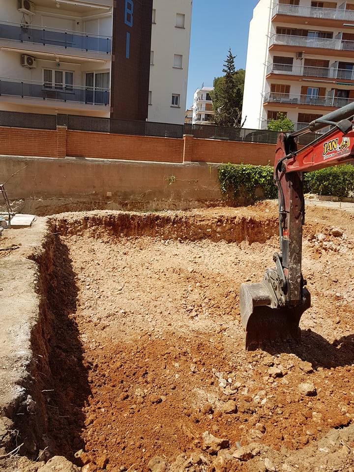 Excavación y el rebaje piscina Torredembarra