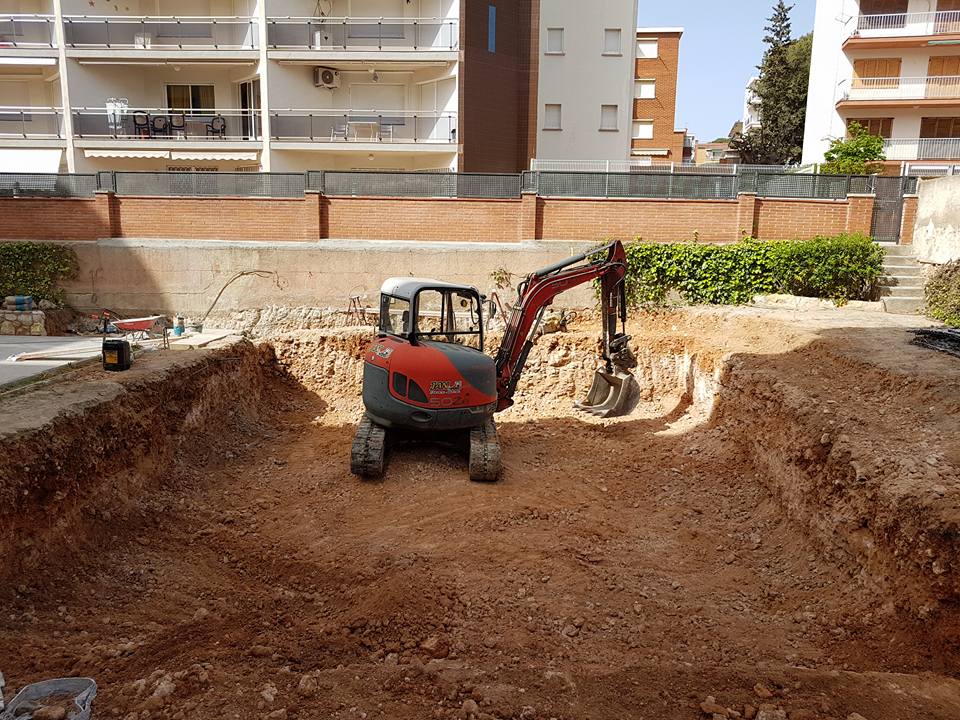 Excavación y el rebaje piscina Torredembarra