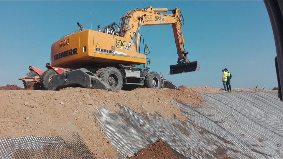 talud en vertedero