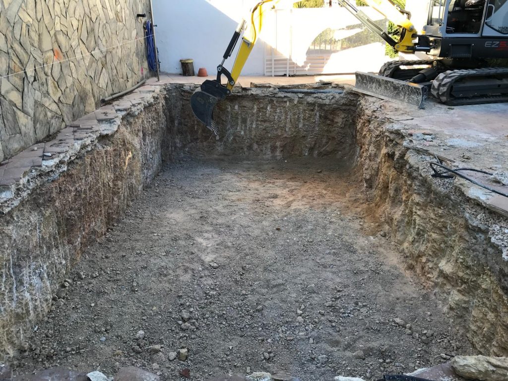 piscina en la Pobla de Montornès
