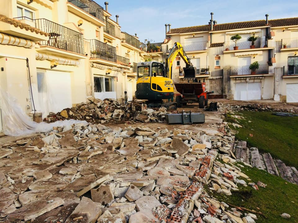 Demolición terrazas en Sitges